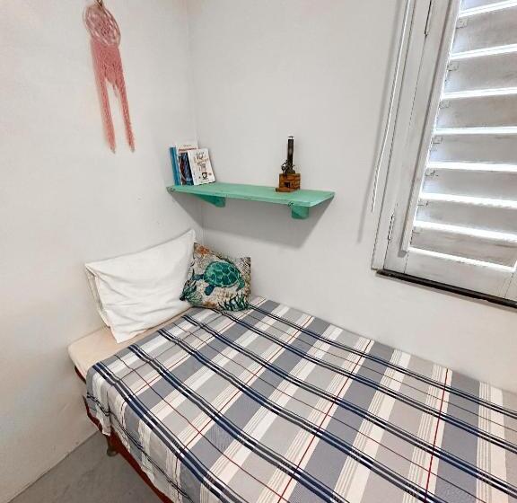 Economy Triple Room, Vila Da Sereia Hostel E Pousada