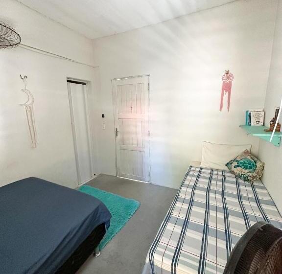 Economy Triple Room, Vila Da Sereia Hostel E Pousada