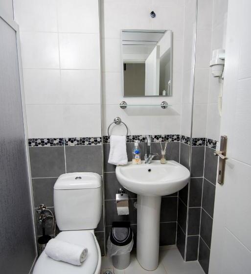 침실 2개 아파트, Arney Suites