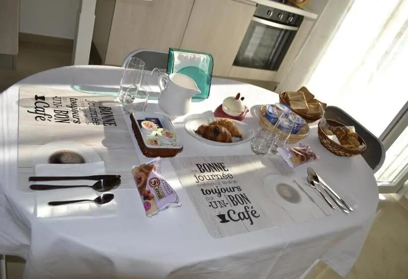 スタンダードルーム, Attica B&b