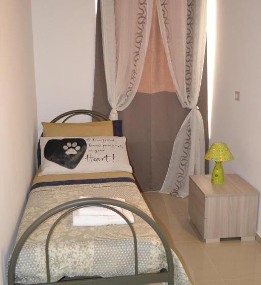 Camera Standard Individuale, Attica B&b