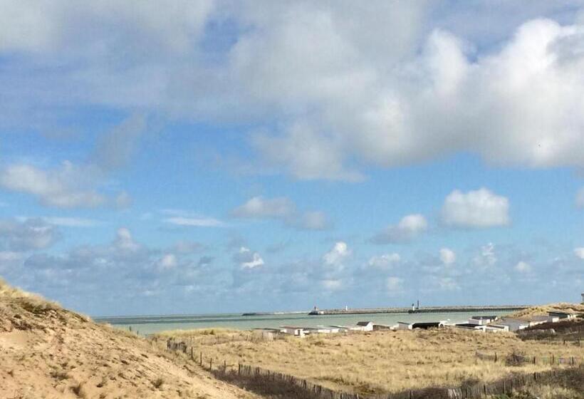 غرفة قياسية, Au Pied De La Dune