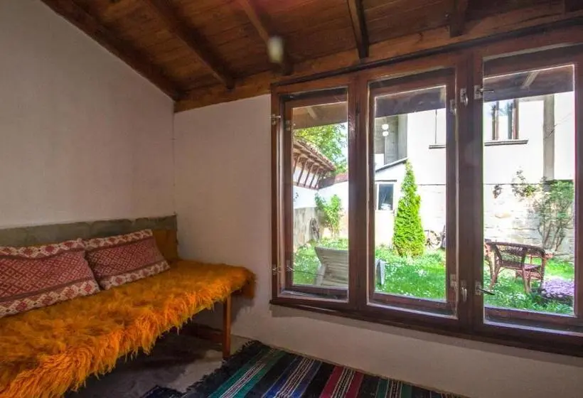 Standard Kolmen Hengen Huone, къща за гости виктория