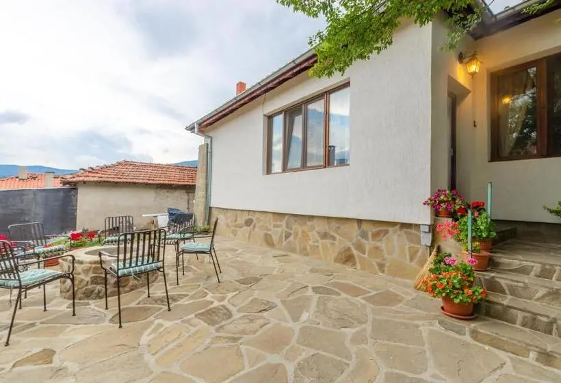 Standard Kolmen Hengen Huone, къща за гости виктория