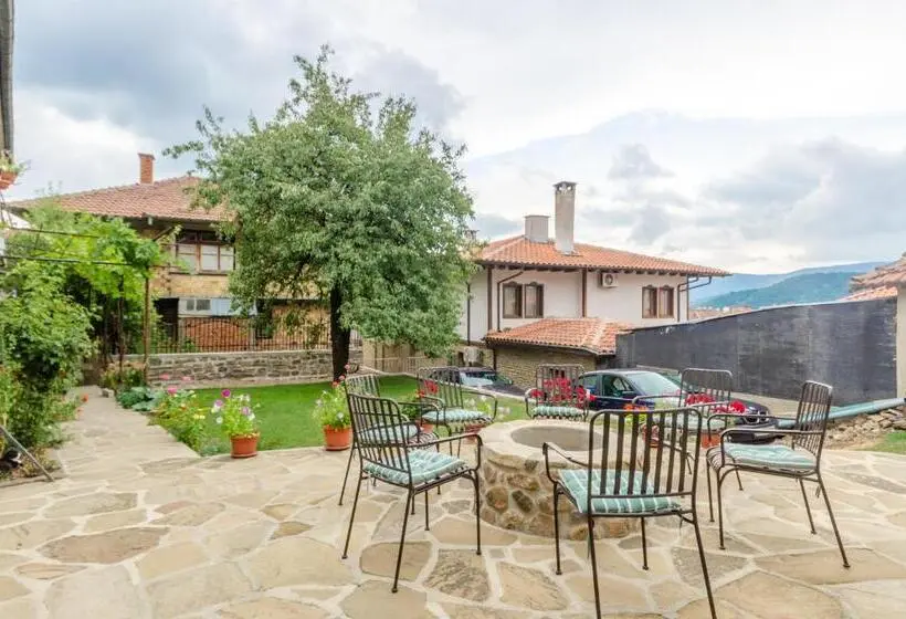 Standard Kolmen Hengen Huone, къща за гости виктория
