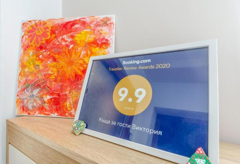 スリーベッドルーム　ヴィラ, къща за гости виктория