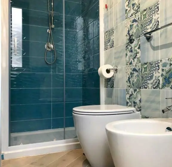 اتاق سه نفره دلوکس با چشم‌انداز دریا, B&b Margherita