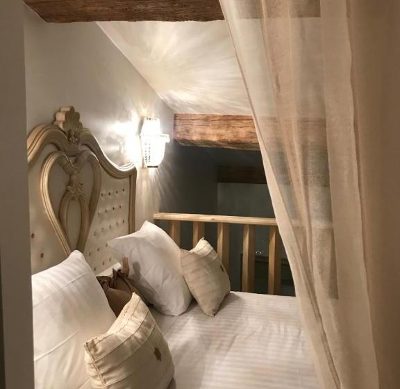 デラックスルーム, Couvent Des Carmes