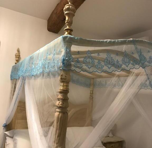 ファミリールーム, Couvent Des Carmes