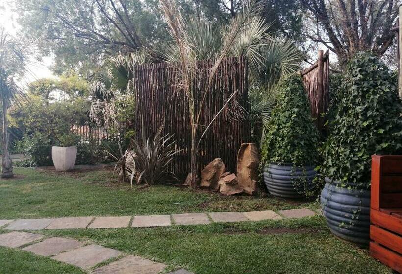 Family Suite, Roxy S Rest Guest House