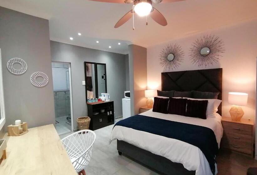 Family Suite, Roxy S Rest Guest House