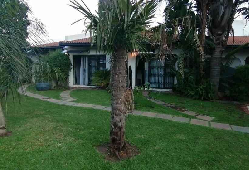 Люкс Повышенной Комфортности, Roxy S Rest Guest House