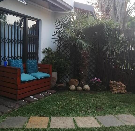 Люкс Повышенной Комфортности, Roxy S Rest Guest House