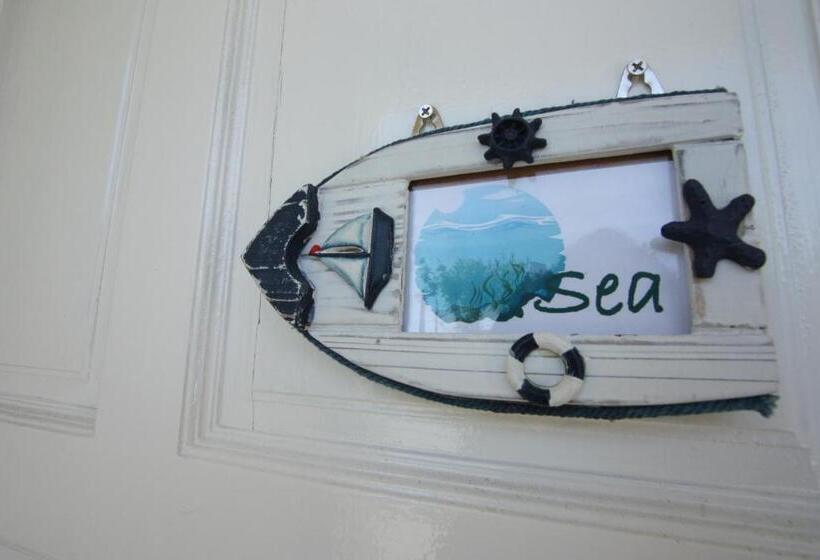 マウンテンビュースタンダードルーム, Sun & Sea Nai Yang Phuket