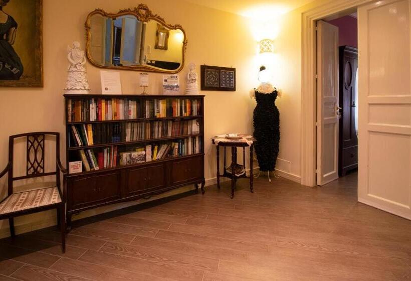 발코니 디럭스 룸, The Palace B&b And Apartments