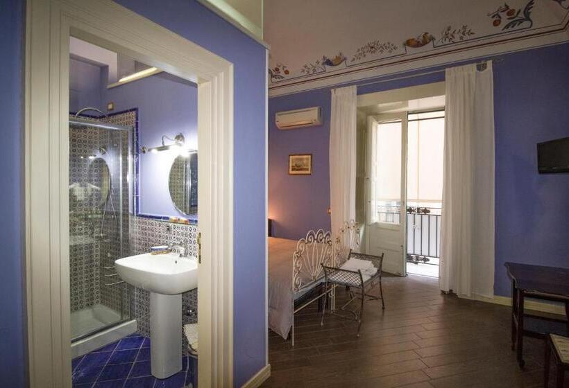 Номер Deluxe с Балконом, The Palace B&b And Apartments