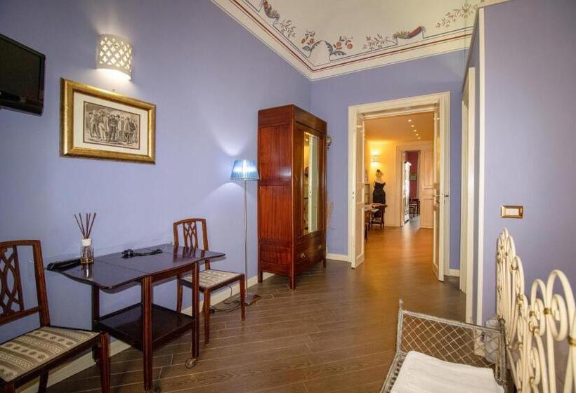 Апартаменты 2 Спальни Вид на Море, The Palace B&b And Apartments