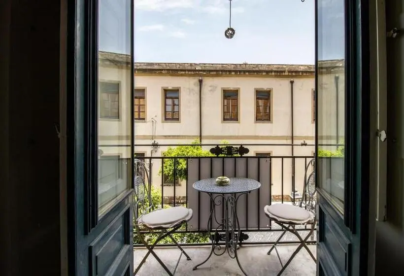 آپارتمان 2 خوابه با چشم‌انداز دریا, The Palace B&b And Apartments