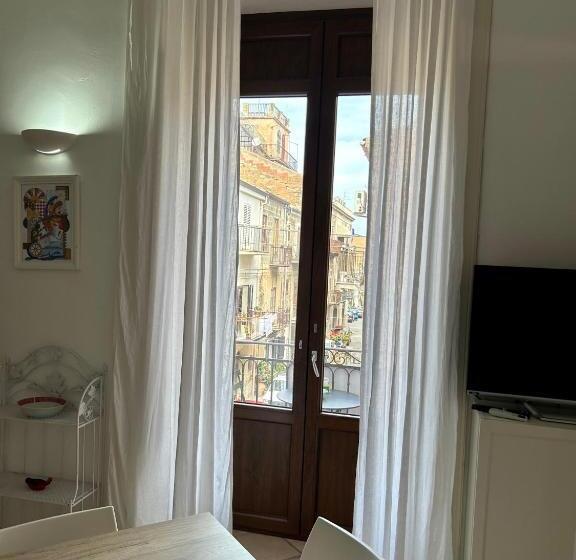 Студия Deluxe, The Palace B&b And Apartments