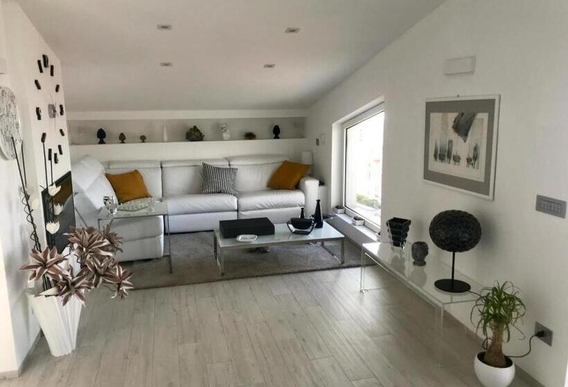 침실 2개 주택, The Palace B&b And Apartments