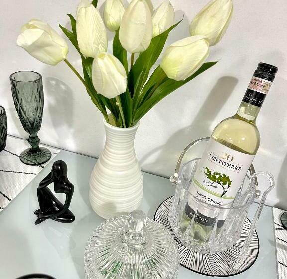 آپارتمان 1 خوابه با بالکن, Two Palm Tree Villas