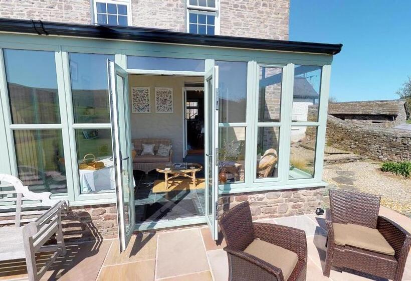 غرفة قياسية سرير كينج, Ty Newydd B&b