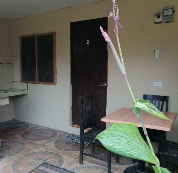 Standard Trippelrum Delat Badrum, Walkerz Inn