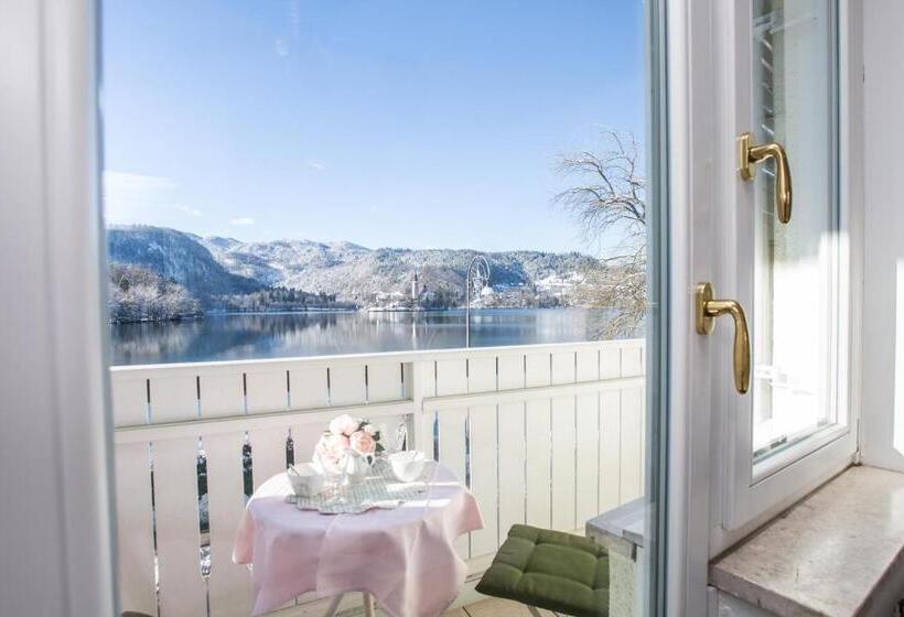 اتاق استاندارد با چشمانداز دریاچه, B&b Pletna A Double Lake View Room