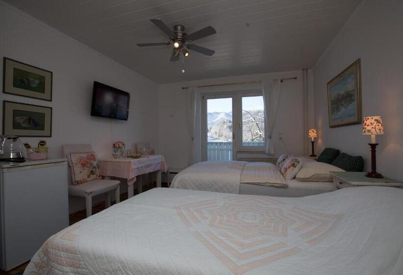 اتاق استاندارد سه نفره, B&b Pletna A Double Lake View Room