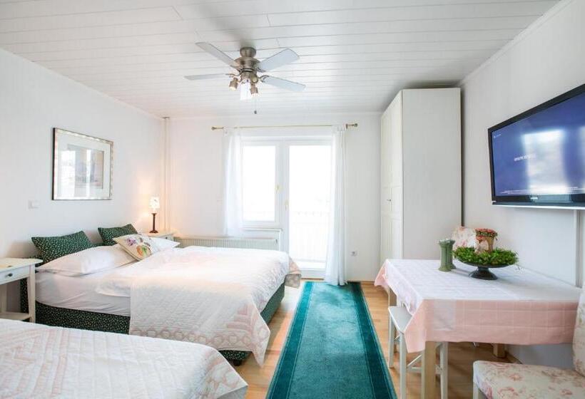 اتاق استاندارد سه نفره, B&b Pletna A Double Lake View Room