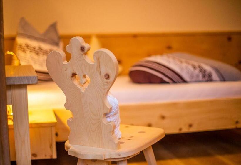 标准单人间, Garni Stübele