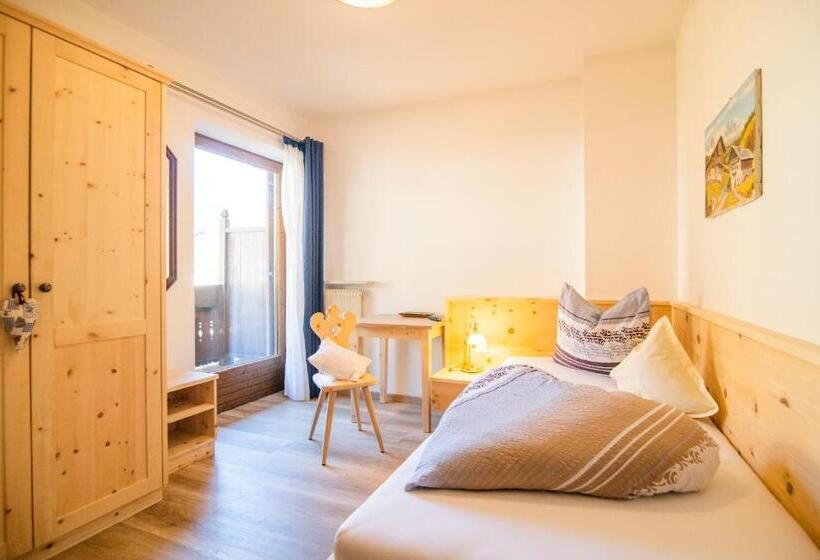 标准单人间, Garni Stübele