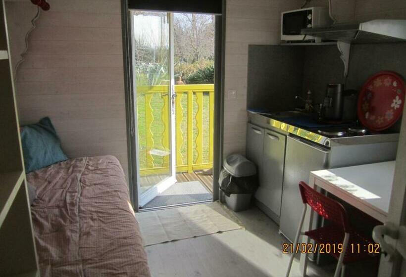 Апартаменты 1 Спальня, Mas Maurane Roulotte Avec Spa Privé Aux Portes D Arles