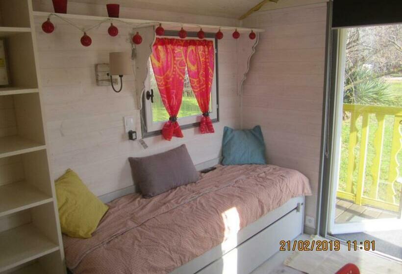 Апартаменты 1 Спальня, Mas Maurane Roulotte Avec Spa Privé Aux Portes D Arles