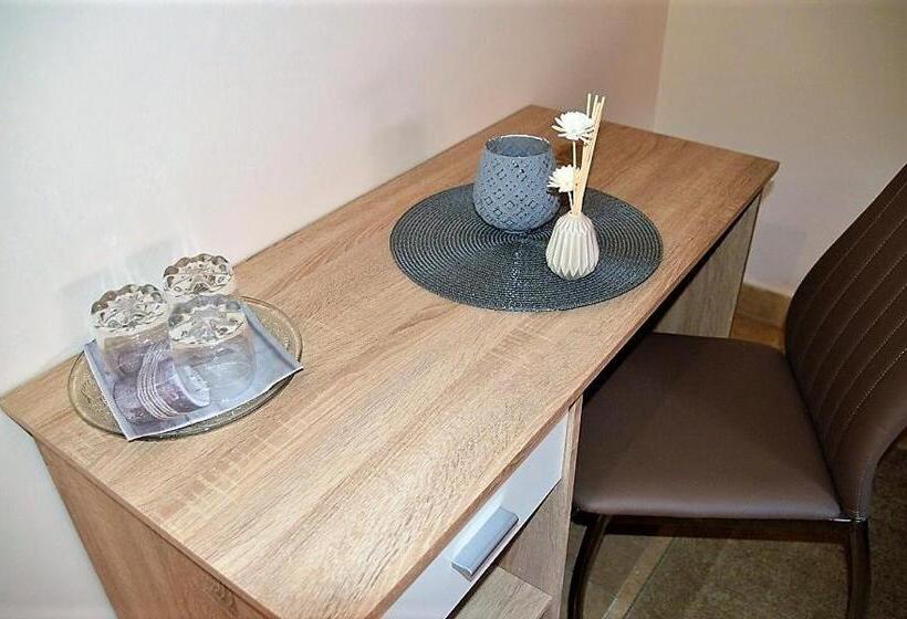 Студия Стандарт, Downtown Apartments With Shared Kitchen