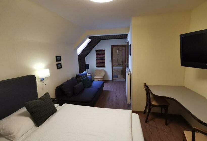 经济房, Gasthof Zur Sonne