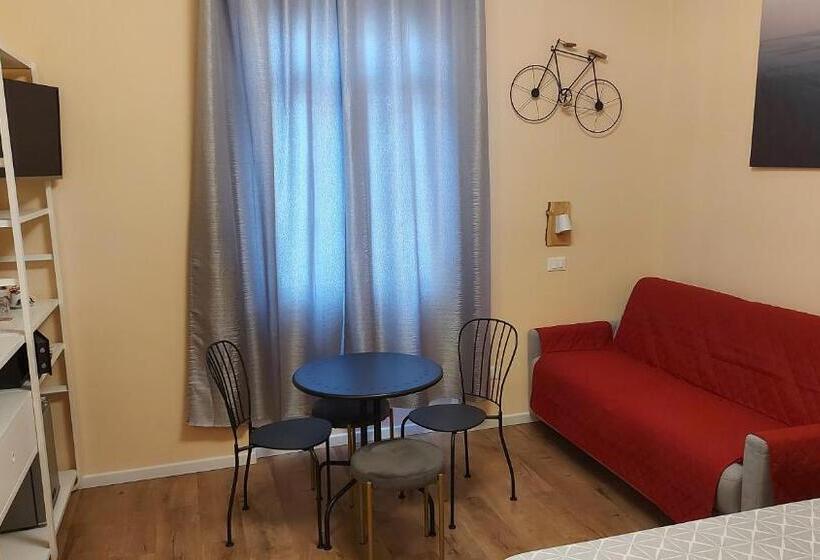 جناح عائلي, Glam Resort G H O S T E L