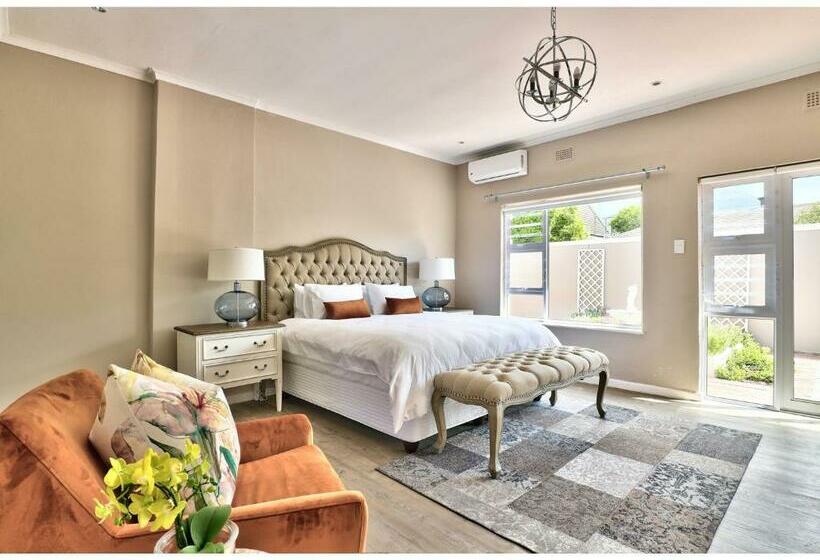 キングサイズベッドのデラックスルーム, The Good Host