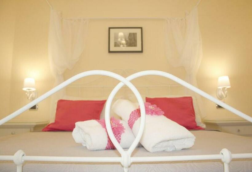 جناح مزوَّد بشرفة, City Life Pompeii