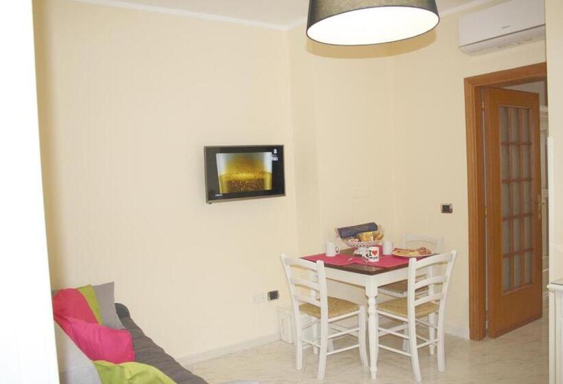 جناح مزوَّد بشرفة, City Life Pompeii