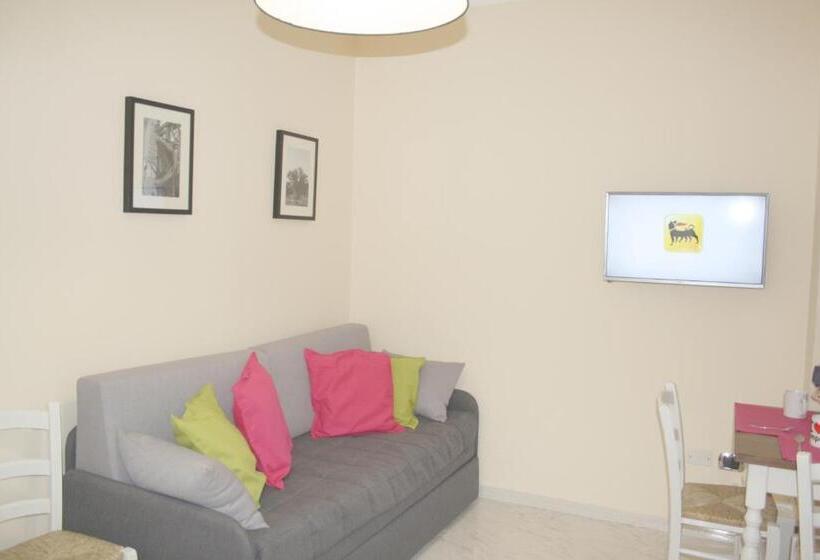 جناح مزوَّد بشرفة, City Life Pompeii