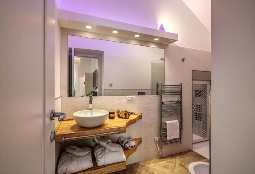 バルコニー付きスタンダードルーム, Sorrento Square Suites