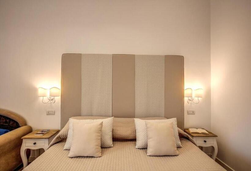 バルコニー付きスタンダードルーム, Sorrento Square Suites