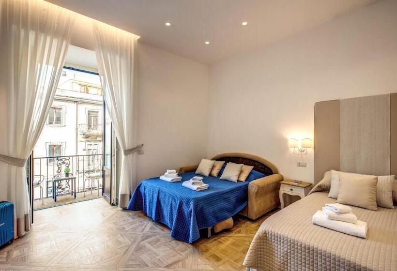 バルコニー付きスタンダードルーム, Sorrento Square Suites