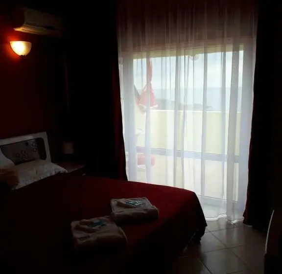 オーシャンビューデラックスルームバルコニー付き, Family Hotel Gogov