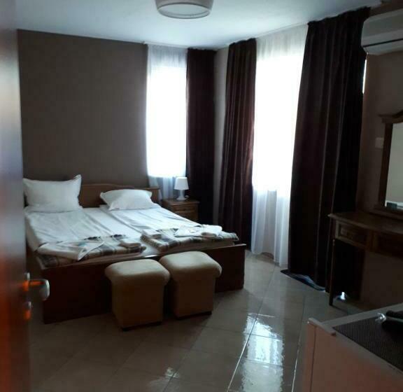 스탠다드 발코니 룸, Family Hotel Gogov