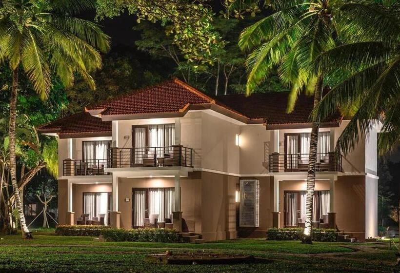 غرفة ديلوكس مطلّة علي الحديقة, Mambruk Hotel & Convention