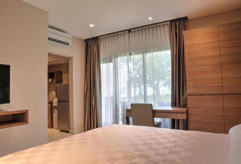 Номер Deluxe Вид на Сад, Mambruk Hotel & Convention