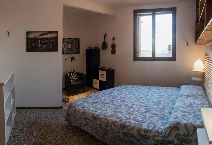 Standard room with outdoor bath, Alloggio Casa Loredan