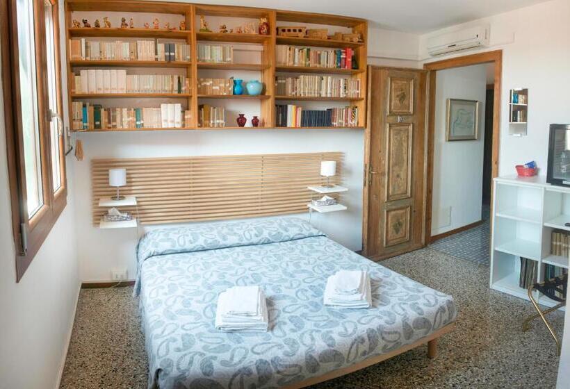 Standard room with outdoor bath, Alloggio Casa Loredan